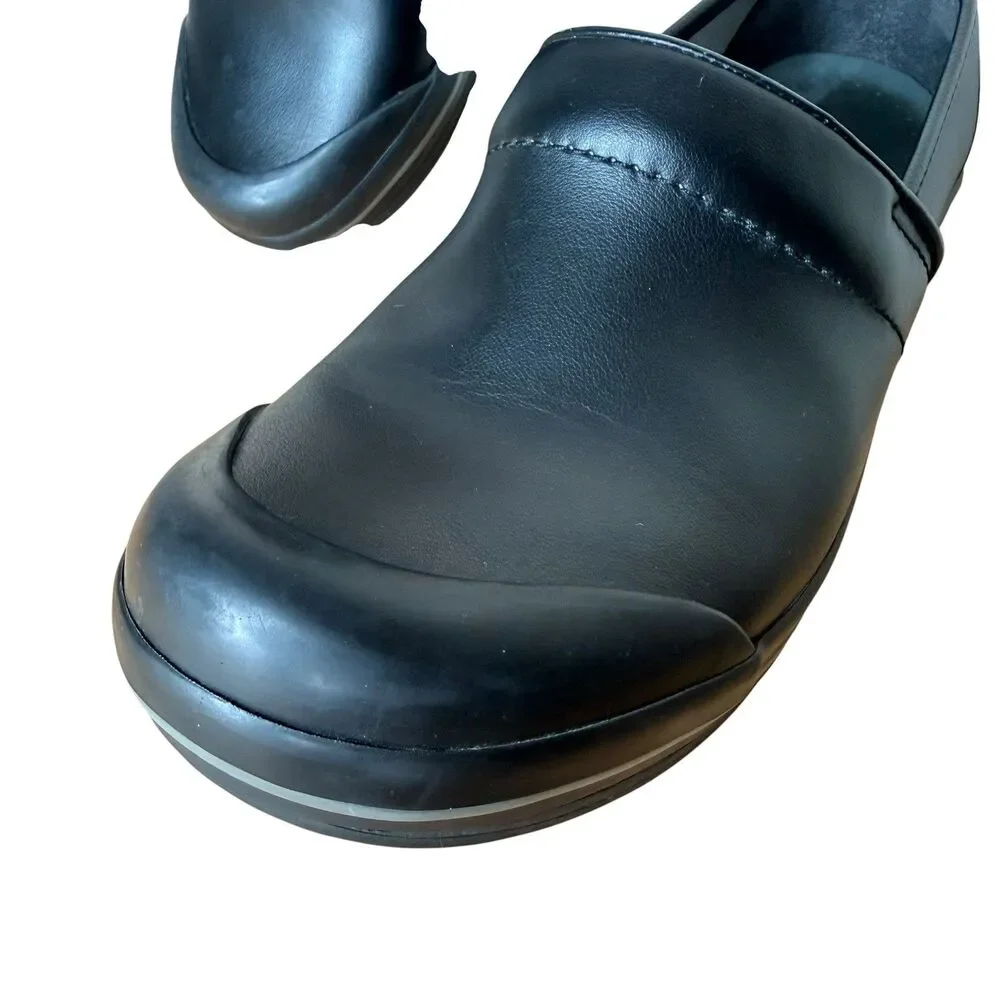 Dansko Women’s Professional Clogs Size 9.5 (EU 40) Black Leather Nursing
